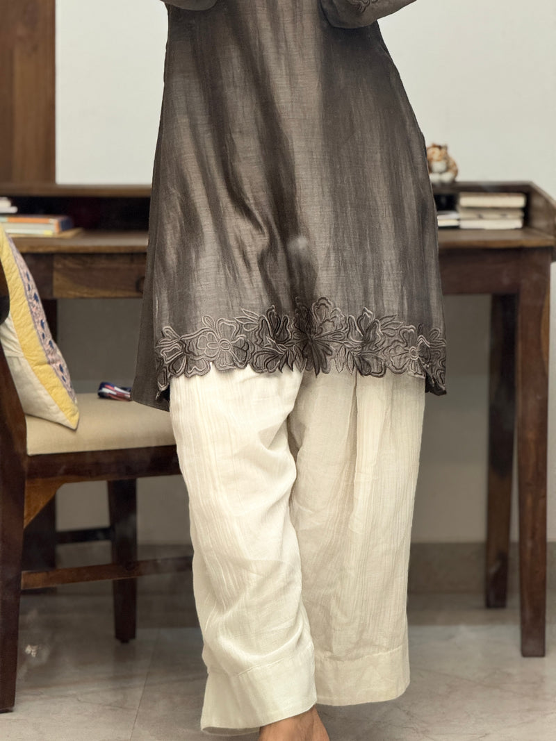 Metallic Grey embroidered kurta set of 2