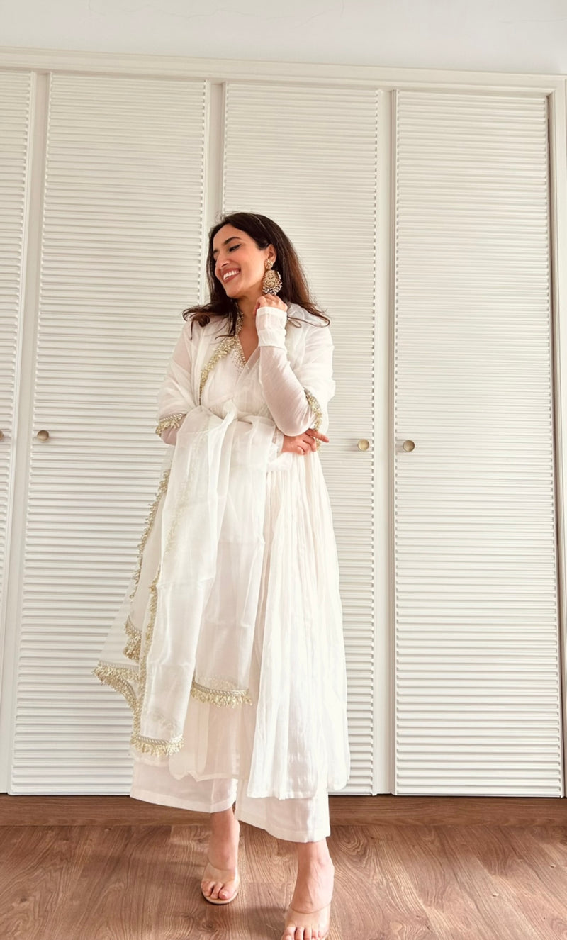 Off white Mul Chanderi anarkali with churi sleeves Set of 3