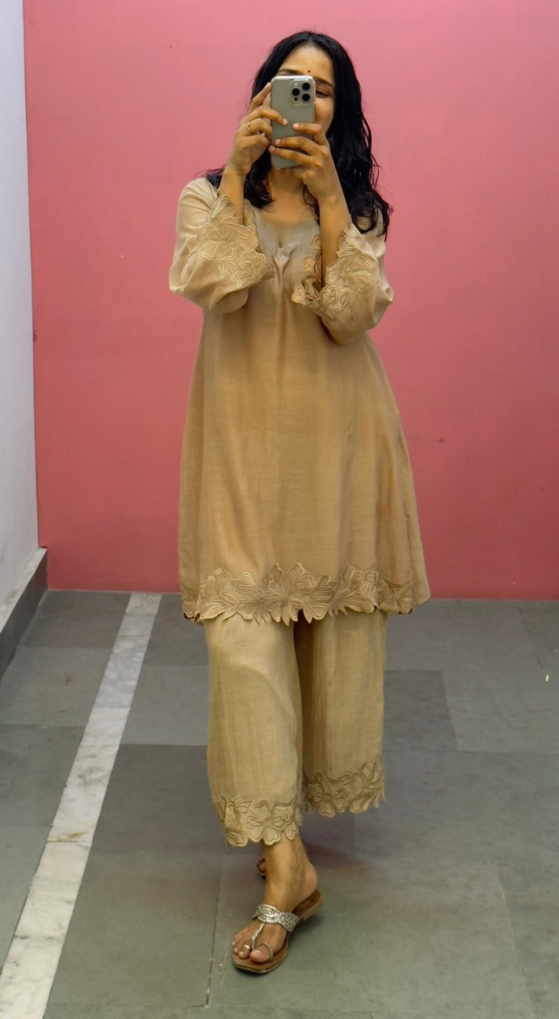 Mul chanderi Beige embroidered kurta