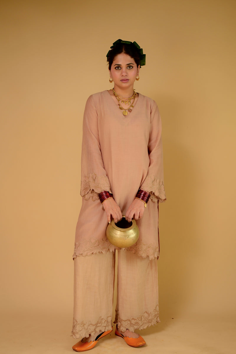 Mul chanderi Beige embroidered kurta set of 2