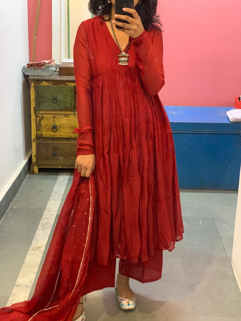 Deep Red chanderi anarkali with churi sleeves Set of 3